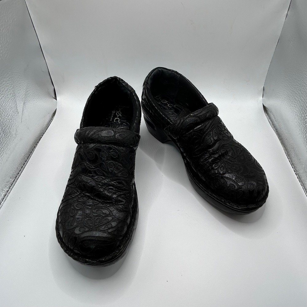 b.o.c. Born Concept Womens Black Paisley Embossed Leather Clogs Shoes 7/38